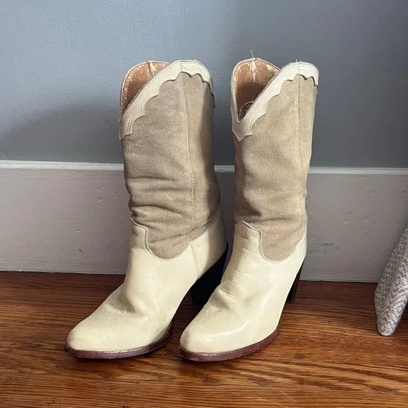 Zodiac USA Vintage Women's Size 10 Off White Suede Leather Western Cowboy Boots - Picture 2 of 15